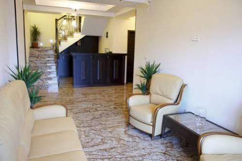 Hotel Anna Junior Târgu Jiu المظهر الخارجي الصورة